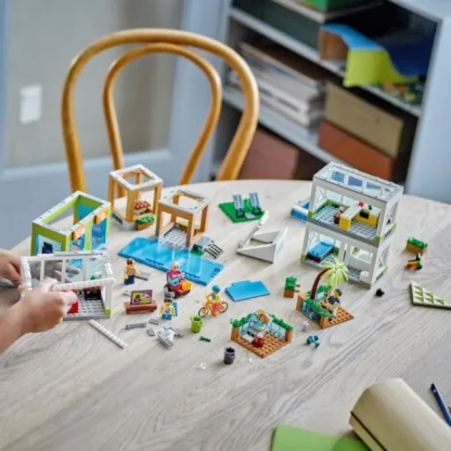 LEGO® City 60365 Appartementhaus | Teddy Toys Kinderwelt