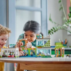 LEGO® City 60365 Appartementhaus | Teddy Toys Kinderwelt