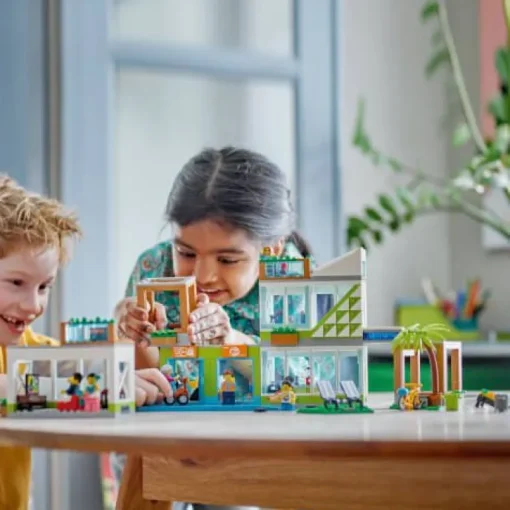 LEGO® City 60365 Appartementhaus | Teddy Toys Kinderwelt