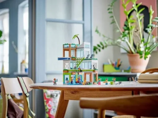 LEGO® City 60365 Appartementhaus | Teddy Toys Kinderwelt