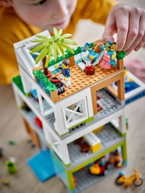 LEGO® City 60365 Appartementhaus | Teddy Toys Kinderwelt