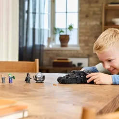 LEGO® DC Comics Super Heroes 76303 Batman™ Tumbler vs. Two Face™ | Teddy Toys Kinderwelt