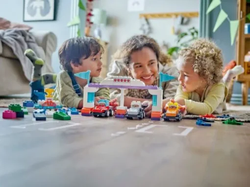 LEGO® DUPLO 10445 F1 Team Rennautos mit Rennfahrern | Teddy Toys Kinderwelt