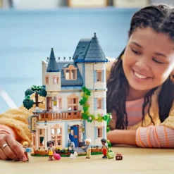 LEGO® Friends 42638 Burg mit Ferienunterkunft | Teddy Toys Kinderwelt
