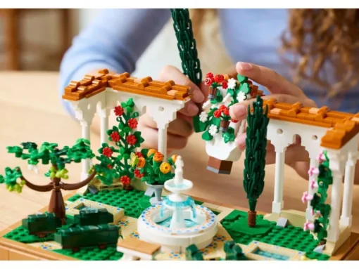 LEGO® Icons Gardens - Springbrunnengarten | Teddy Toys Kinderwelt