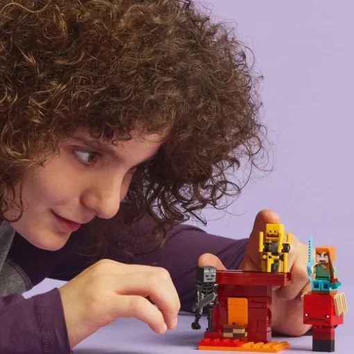LEGO® Minecraft - Das Lava-Duell Im Nether | Teddy Toys Kinderwelt