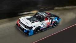 LEGO® Technic - NASCAR® Next Gen Chevrolet Camaro ZL1 | Teddy Toys Kinderwelt