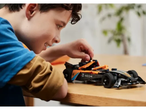LEGO® Technic 42169 NEOM McLaren Formula E Race Car | Teddy Toys Kinderwelt